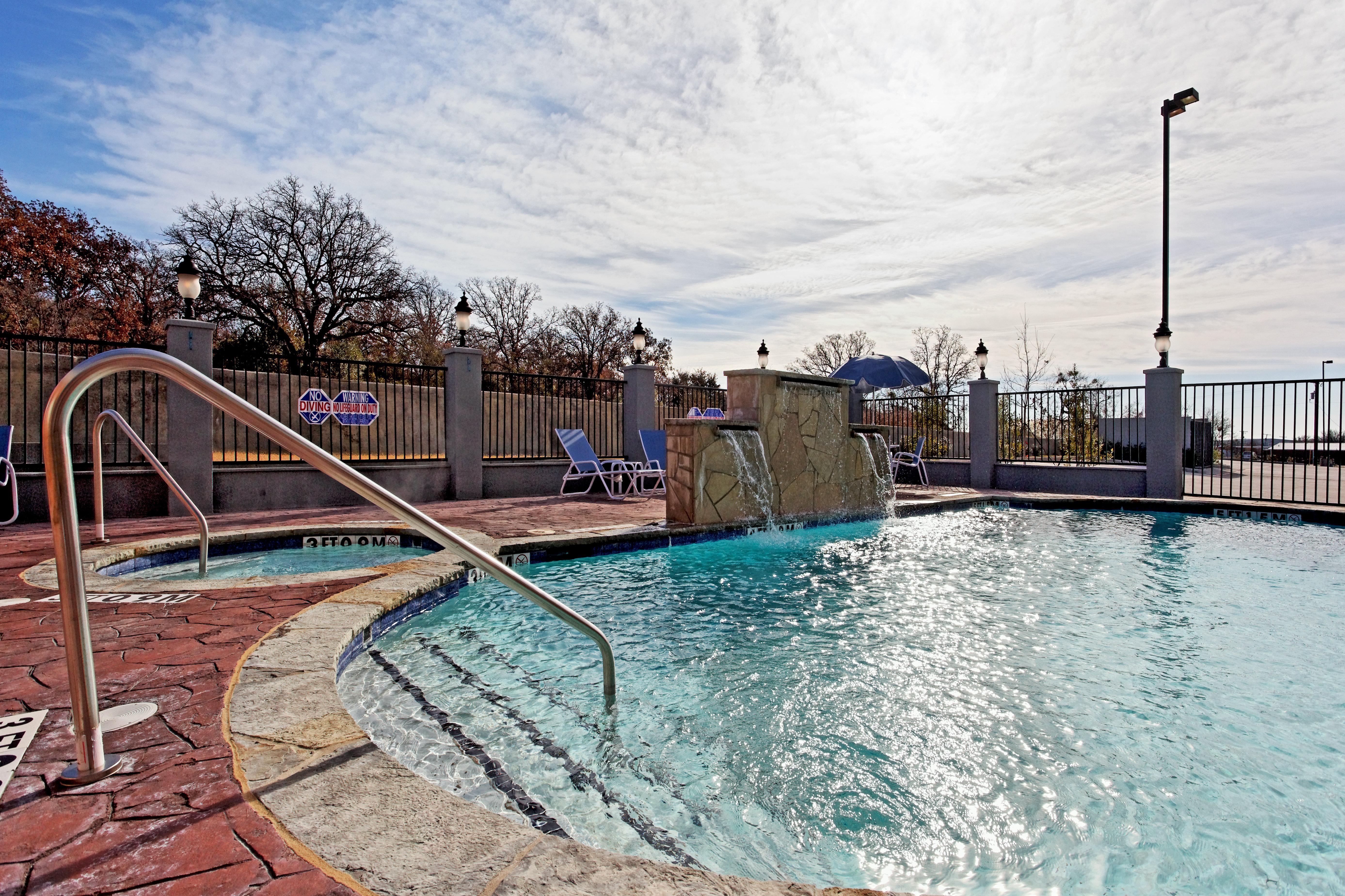 Holiday Inn Express & Suites Graham By Ihg Luaran gambar
